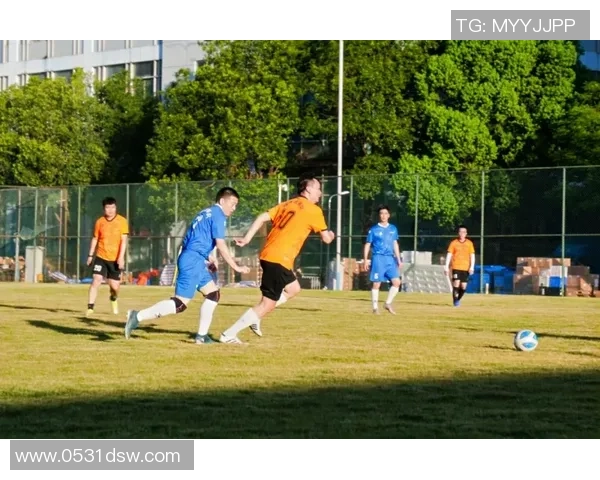 广州足球队荣登足球团队协作排行榜首位展现卓越团队精神与实力